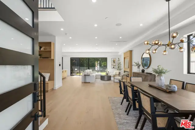 5741 Newcastle Avenue, Encino, CA 91316 - Image #3