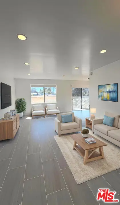 3734 S Canfield Avenue #228, Los Angeles, CA 90034