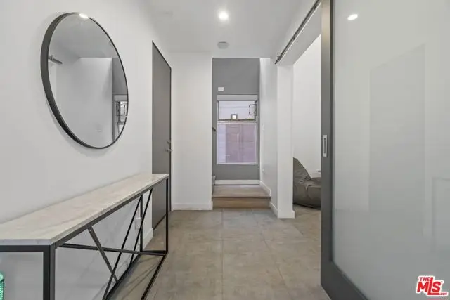 7193 W Formosa Fusion Court, Los Angeles, CA 90046 - Image #3