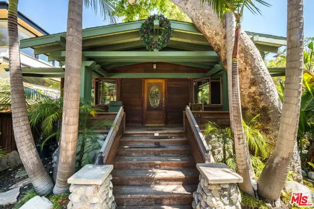454 E Rustic Road, Santa Monica, CA 90402 - Image #2