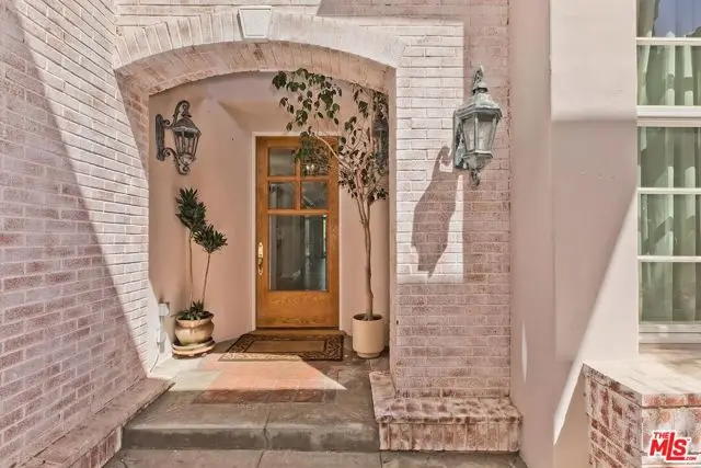 12683 Promontory Road, Los Angeles, CA 90049 - Image #2