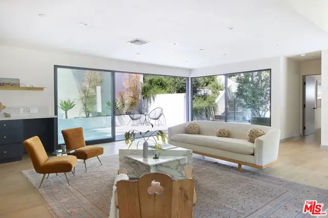 9843 Yoakum Drive, Beverly Hills, CA 90210 - Image #3