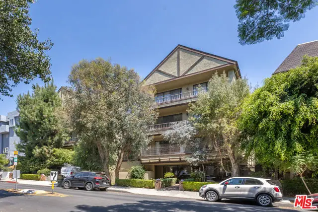 1210 N Kings Road #101, West Hollywood, CA 90069 - Image #2