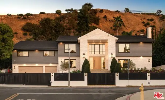 4072 Alonzo Avenue, Encino, CA 91316 - Image #2