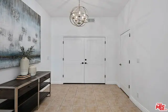 4745 Caritina Drive, Tarzana, CA 91356 - Image #3