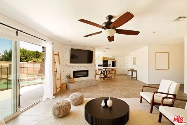 2425 Dusan Street, Simi Valley, CA 93065 - Image #1