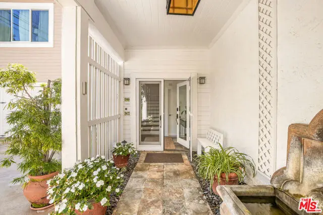 1647 N Beverly Glen Boulevard, Los Angeles, CA 90077 - Image #2