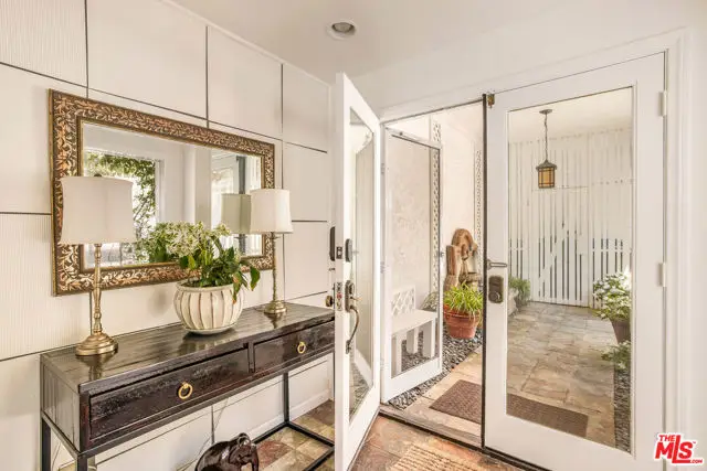 1647 N Beverly Glen Boulevard, Los Angeles, CA 90077 - Image #3