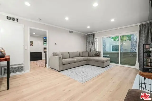 8726 Beckenham Lane #A, Inglewood, CA 90305 - Image #3