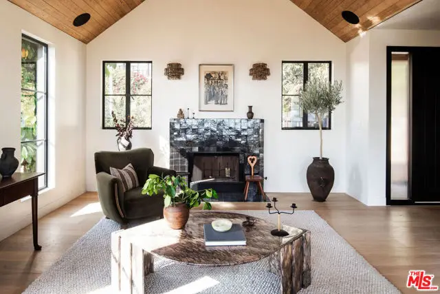 5693 Spreading Oak Drive, Los Angeles, CA 90068 - Image #3