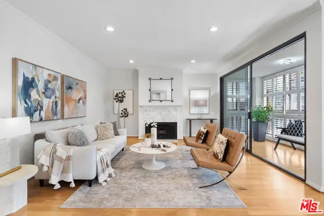 4477 Wilshire Boulevard #304, Los Angeles, CA 90010 - Image #2