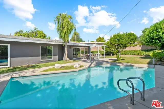 22946 Brenford Street, Woodland Hills, CA 91364 - Image #2