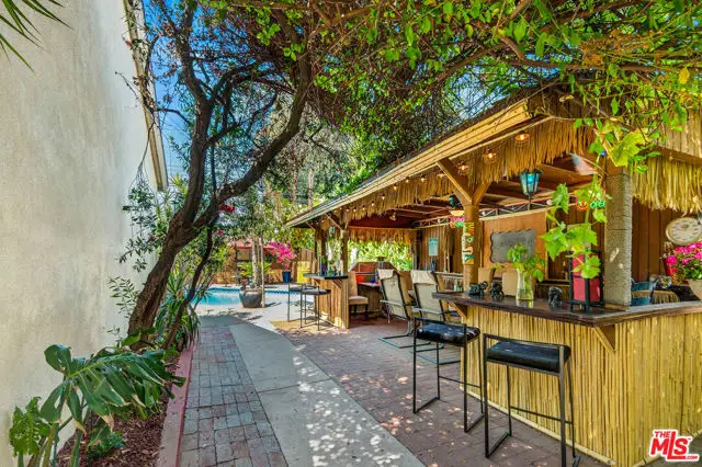 1701 N Buena Vista Street, Burbank, CA 91505 - Image #2