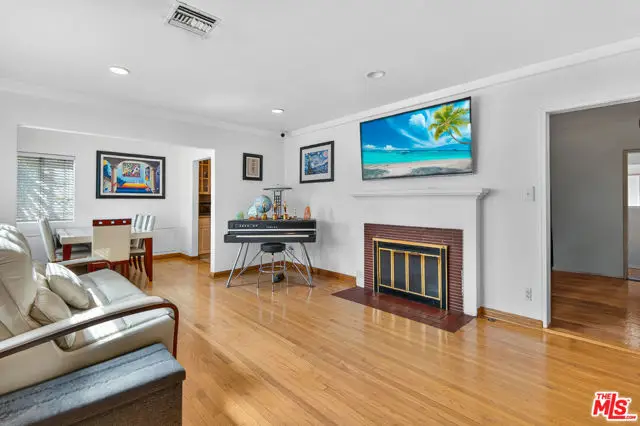 1701 N Buena Vista Street, Burbank, CA 91505 - Image #3