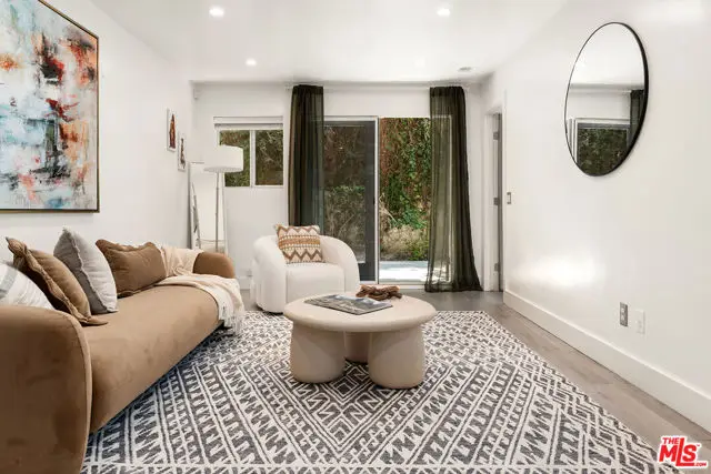 532 N Rossmore Avenue #107, Los Angeles, CA 90004 - Image #1