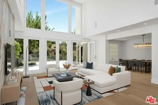 2205 Canyonback Road, Los Angeles, CA 90049 - Image #3