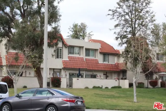 27656 Ironstone Drive #5, Santa Clarita, CA 91387 - Image #2