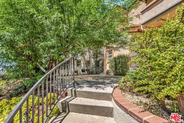 1073 S Mansfield Avenue, Los Angeles, CA 90019 - #2