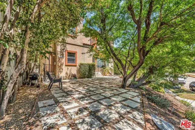 1073 S Mansfield Avenue, Los Angeles, CA 90019 - #3