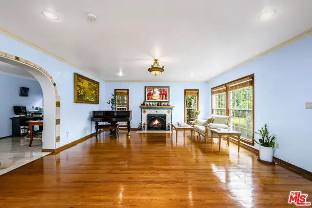 257 S Van Ness Avenue, Los Angeles, CA 90004 - #3