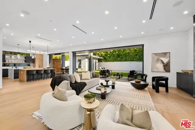 14812 Morrison Street, Sherman Oaks, CA 91403 - Image #3