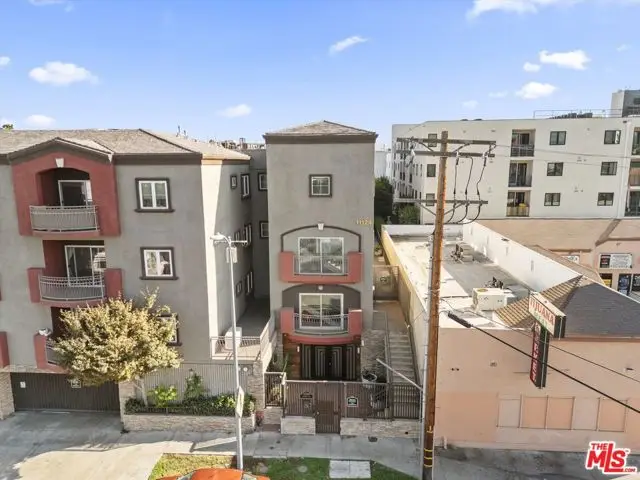 11124 Burbank Boulevard #212, North Hollywood, CA 91601 - Image #1