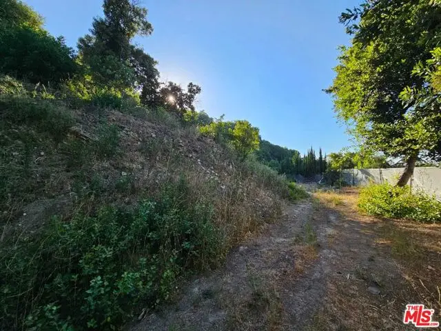 13388 Newcomb Drive, Sherman Oaks, CA 91423 - Image #1