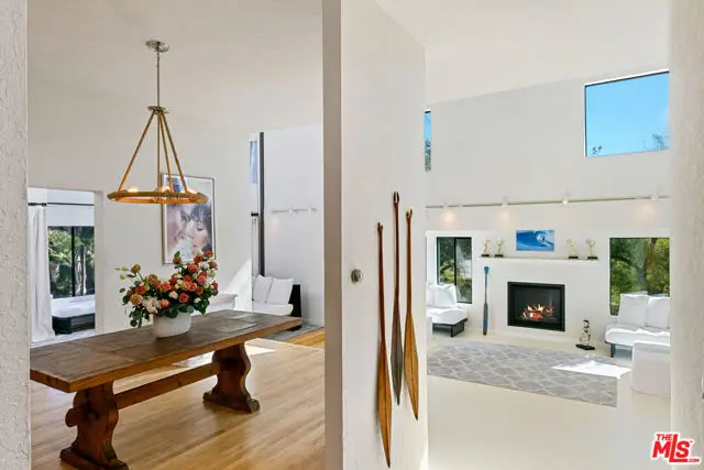 6649 Zumirez Drive, Malibu, CA 90265 - Image #2