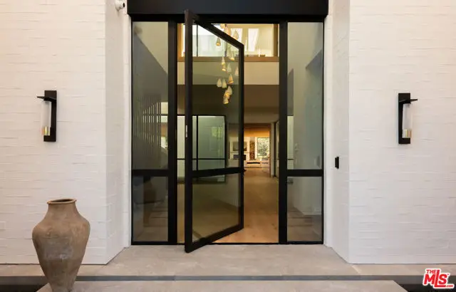 1307 N Doheny Drive, Los Angeles, CA 90069 - Image #3