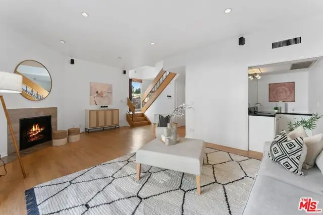 1103 S Westgate Avenue #1, Los Angeles, CA 90049 - Image #1