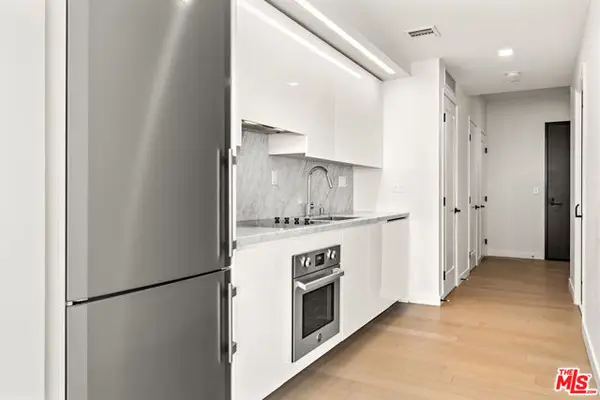 1050 S Grand Avenue #1405, Los Angeles, CA 90015