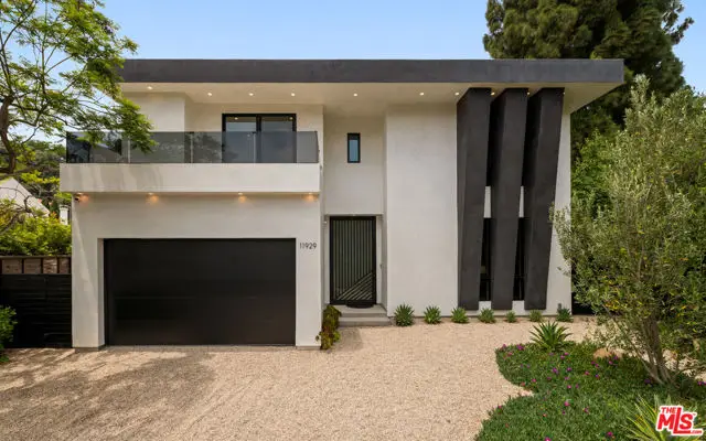 11929 Brentwood Grove Drive, Los Angeles, CA 90049 - Image #2