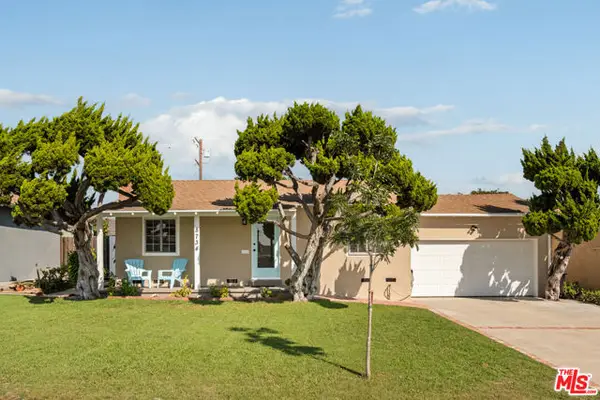 8734 Airlane Avenue, Los Angeles, CA 90045