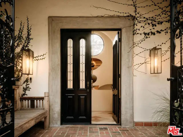 2729 Nichols Canyon Road, Los Angeles, CA 90046 - Image #2