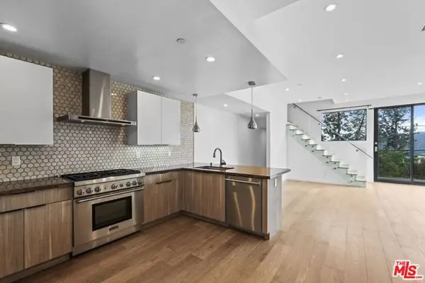 2222 Montrose Avenue #G, Montrose, CA 91020