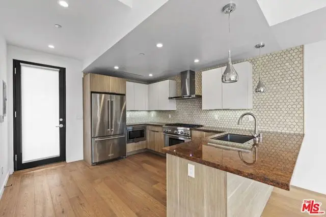 2222 Montrose Avenue #G, Montrose, CA 91020 - Image #2