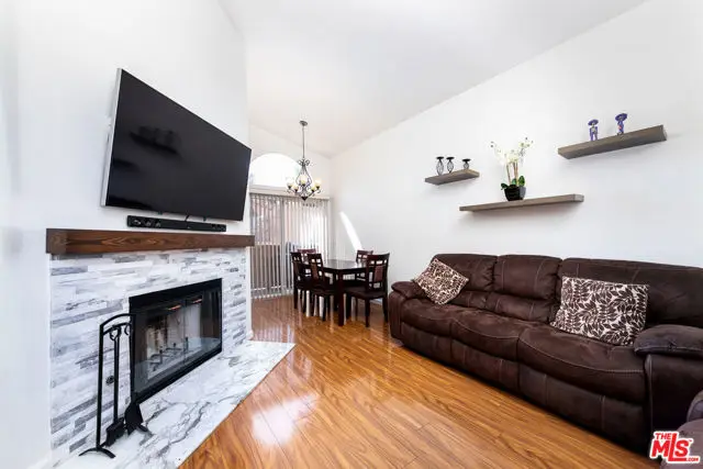 18738 Vista Del Canon #F, Santa Clarita, CA 91321 - Image #1