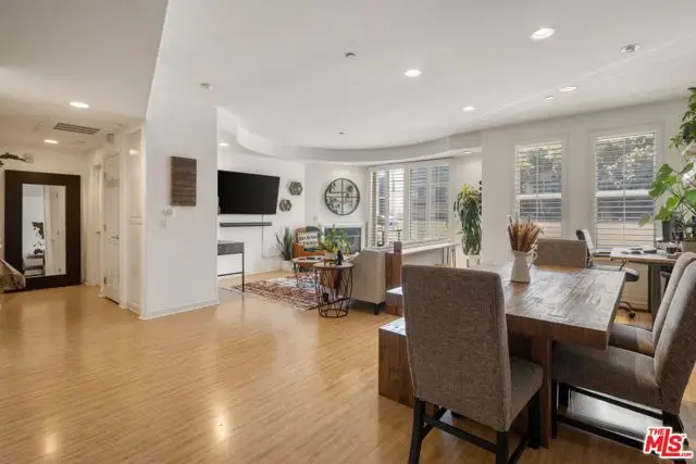 4400 Cartwright Avenue #102, North Hollywood, CA 91602 - Image #3