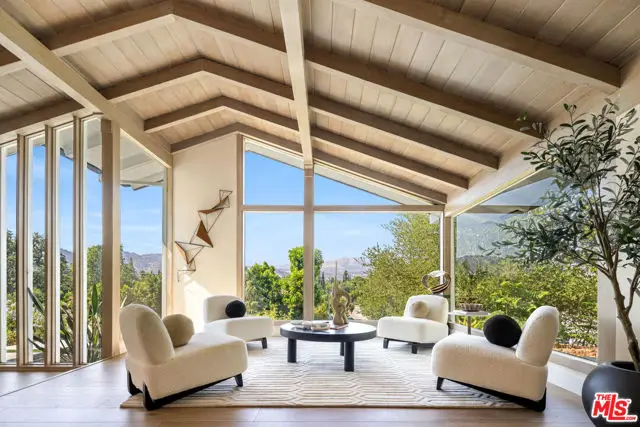 9425 Gierson Avenue, Chatsworth, CA 91311 - #2