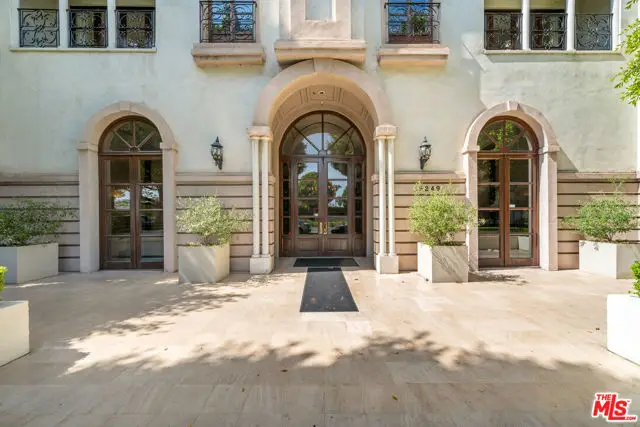 9249 Burton Way #302, Beverly Hills, CA 90210 - Image #2