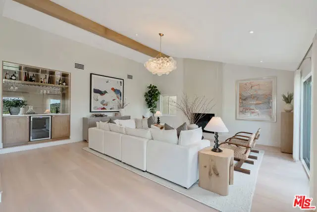 4825 Galendo Street, Woodland Hills, CA 91364 - Image #3