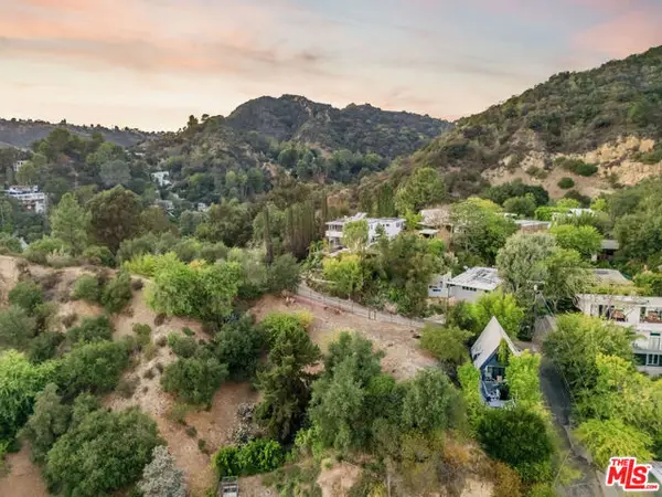 10220 Scenario Lane, Los Angeles, CA 90077