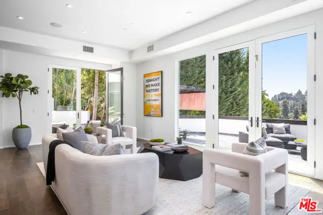 1642 Lindacrest Drive, Beverly Hills, CA 90210 - Image #2