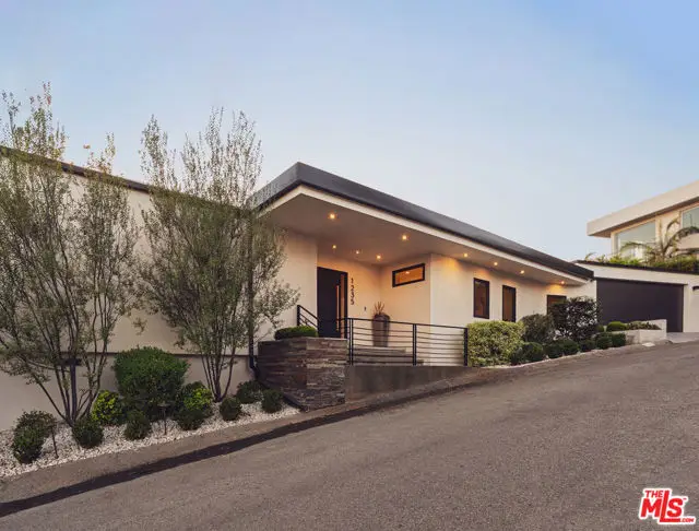 1235 N Kenter Avenue, Los Angeles, CA 90049 - Image #1