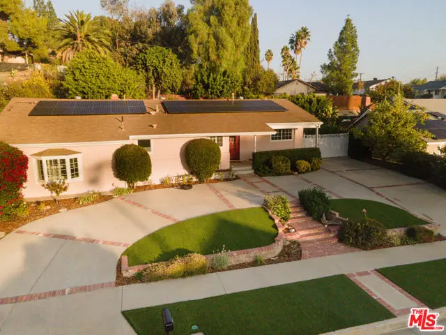 8510 Capistrano Avenue, Canoga Park, CA 91304 - Image #2