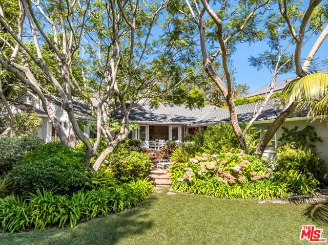 1146 Amalfi Drive, Pacific Palisades, CA 90272 - Image #1