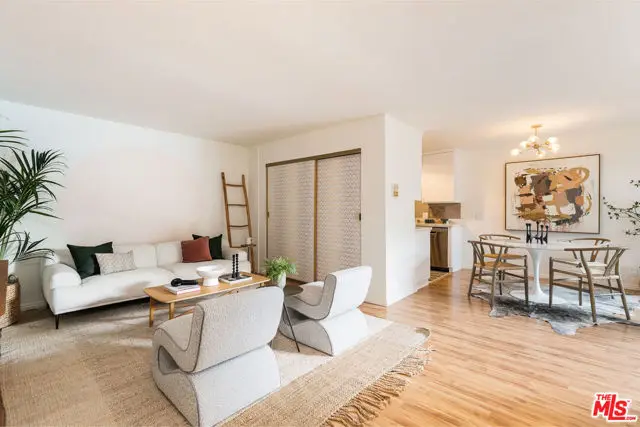 532 N Rossmore Avenue #406, Los Angeles, CA 90004 - Image #1