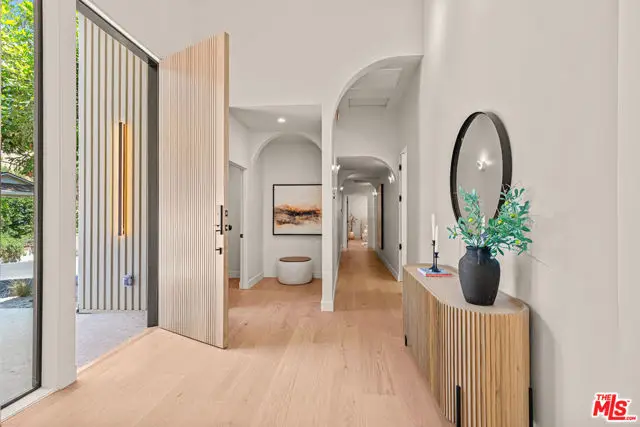 1401 N Bundy Drive, Los Angeles, CA 90049 - Image #3