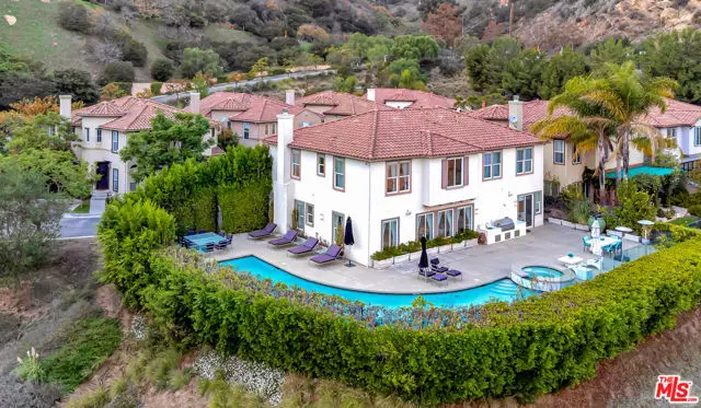 2752 Stone View Court, Los Angeles, CA 90068 - Image #2