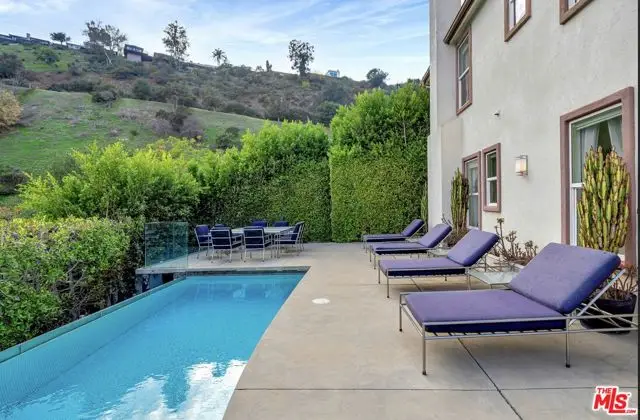 2752 Stone View Court, Los Angeles, CA 90068 - Image #3